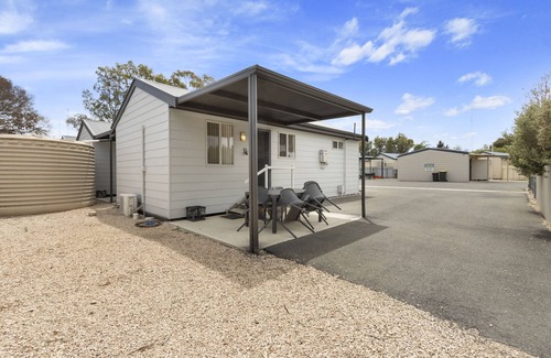 Moonta Bay Cabin | Costello Hotels - Moonta Bay Cabins