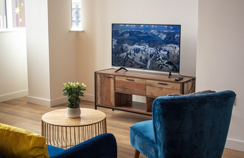 West Bromwich Apartment | Cosy 1 Bed Apartment- For Corporate Travels