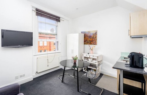 Chelsea Riverside Apartment | Cosy 1-bed flat on King's Road in Chelsea, West London