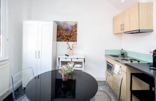 Chelsea Riverside Apartment | Cosy 1-bed flat on King's Road in Chelsea, West London