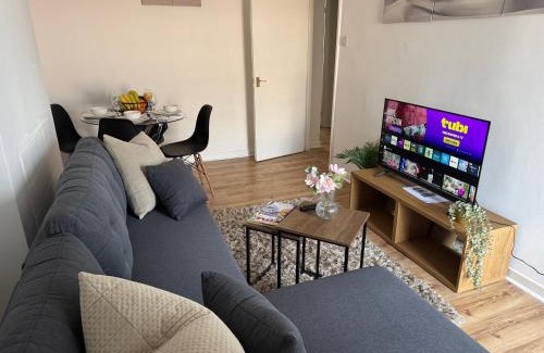 Barry Apartment | Cosy 1 Bedroom Apartment in the heart of Barry Flat 3