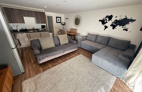 Brent Apartment | Cosy 2-Bed Flat in Harlesden near Wembley