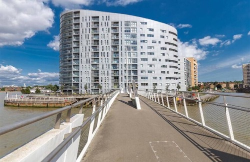 Greenwich West Apartment | Cosy 2 Bed Flat London Cutty Sark Greenwich Canary Wharf - Perfect for long stay