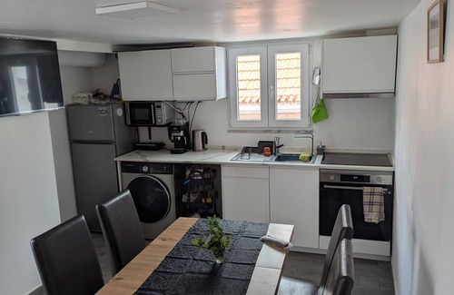 Estoril Villa | Cosy 2-bedroom villa with patio and barbecue