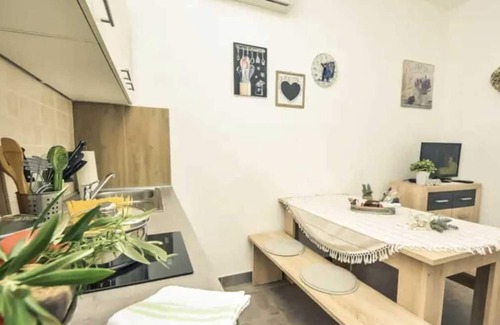 Gospic Apartment | Cosy 2-room apartment just steps away from the beach, shops and restaurants