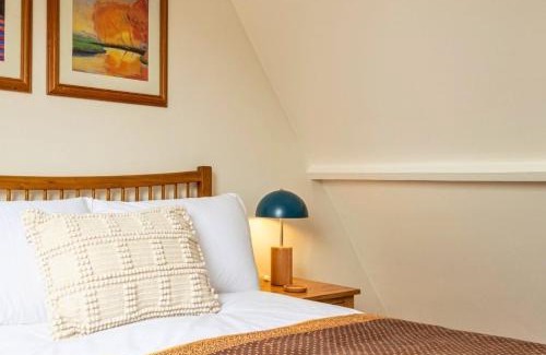 Kingham House | Cosy 2BD Cottage in Oxfordshire - Near Daylesford!