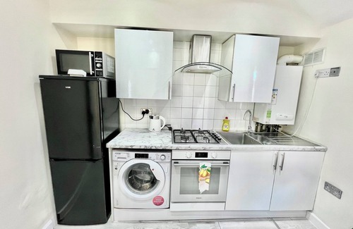 St. Helier Apartment | Cosy 2bedroom flat in London|free parking on premise