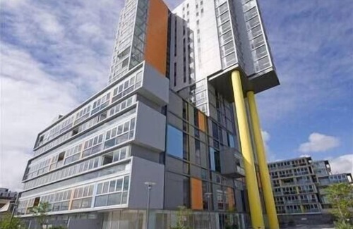 Adelaide Central Business District Apartment | Cosy 2BRs Apartment on Balfours | Free WI-FI