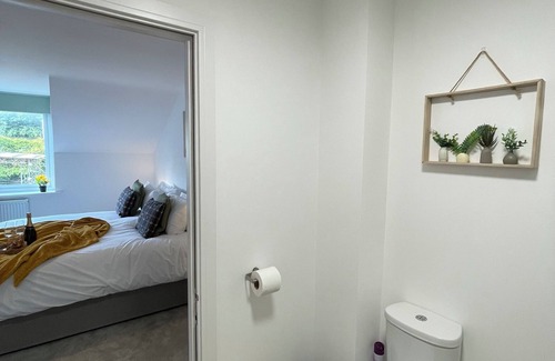 Dover House | Cosy 3-Bed Dover | Sleeps 8 | EV + Free Parking