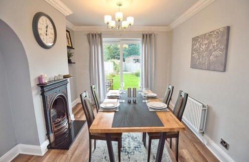 Birmingham House | Cosy 3 bed with Parking- Family and Contractors