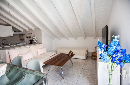 Fiskardo Apartment | Cosy 3 bedroom apartment in the center of Fiskardo village, near the beach.