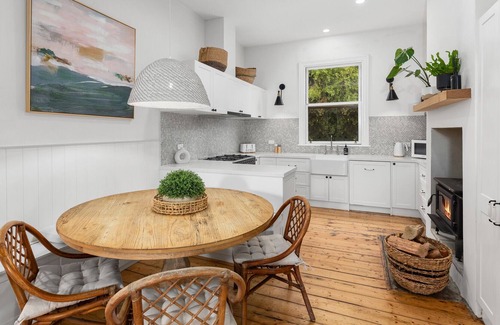 Mount Gambier Cottage | Cosy 3 bedroom cottage with indoor fire