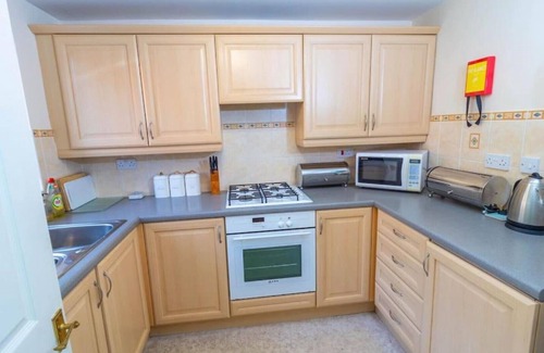 Stoke-on-Trent Apartment | Cosy 3 bedroom house