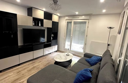 Noisy-le-Grand Apartment | Cosy 3-room apartment with terrace between Paris & Disney