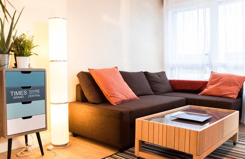 Gennevilliers Apartment | Cosy 47m² with balcony and WIFI near Paris
