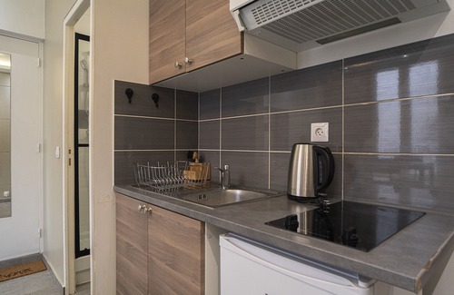 Les Puces de Saint-Ouen Apartment | Cosy 54m² souplex with indoor sauna