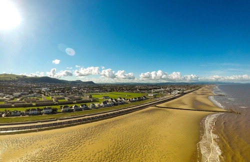Towyn House | Cosy 8 berth caravan at Ty Mawr Holiday Park, North Wales ref 86008D