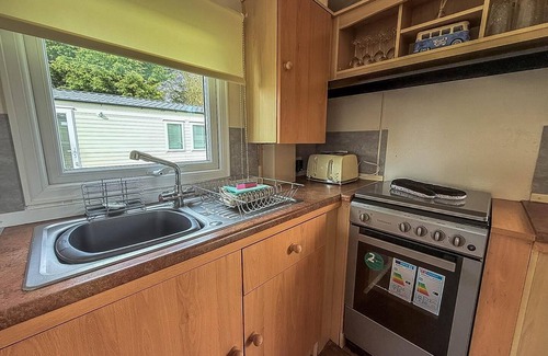 Skegness House | Cosy 8 berth caravan near to Skegness at Southview Holiday Park ref 33057F