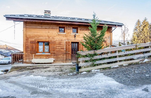 Saint-Gervais-les-Bains Apartment | Cosy apartment for 4 guests with WIFI, TV and balcony