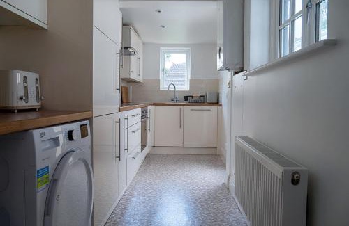 Ashford Apartment | cosy and peaceful near Ashford town centre