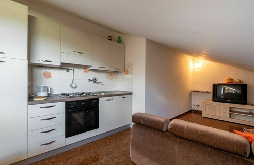 Castagnole delle Lanze Apartment | Cosy apartment for 4 people with WIFI, pool, A/C, TV and patio