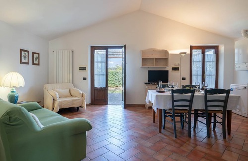 Ponte di Gabbiano Apartment | Cosy apartment for 4 guests with WIFI, pool, A/C, TV and pets allowed, close to Siena
