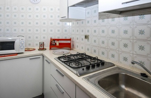 Lignano Riviera Apartment | Cosy apartment for 7 guests with A/C, TV, terrace and pets allowed