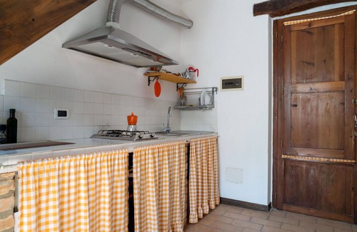 Citta Sant'Angelo Apartment | Cosy apartment for 4 people with pool, WIFI, A/C, TV, patio and pets allowed