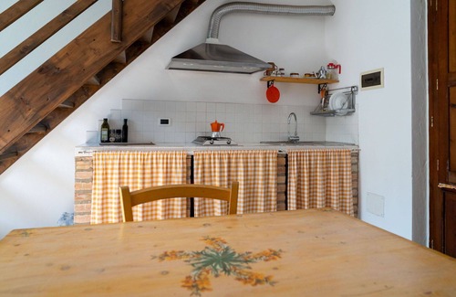 Citta Sant'Angelo Apartment | Cosy apartment for 4 people with pool, WIFI, A/C, TV, patio and pets allowed