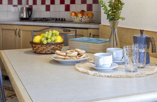 Canneddi Apartment | Cosy apartment for 4 people with A/C, WIFI, pool, TV, terrace and pets allowed