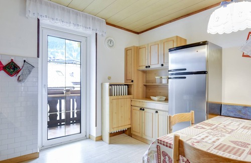Moena Apartment | Cosy Apartment "Ciasa Mario Appartamento 3" with Wi-Fi, Balcony & Mountain View