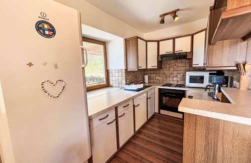 Ludmannsdorf Apartment | Cosy apartment for 5 people with WIFI, TV, balcony and pets allowed