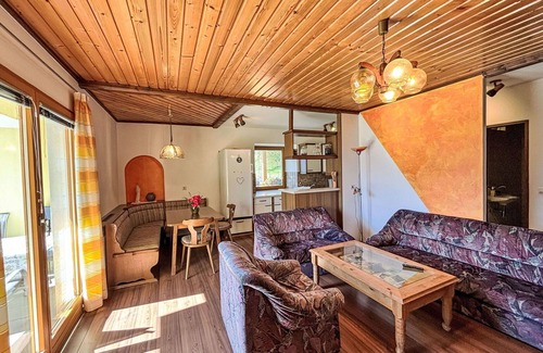 Ludmannsdorf Apartment | Cosy apartment for 5 people with WIFI, TV, balcony and pets allowed