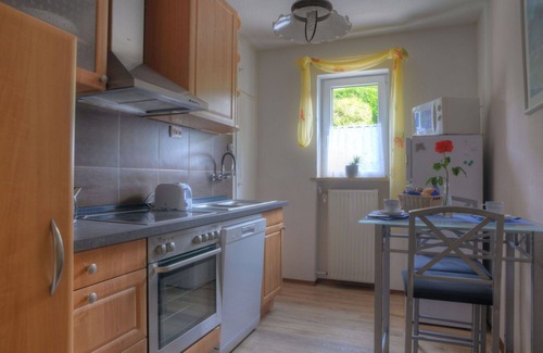Bromskirchen Apartment | Cosy apartment for 4 people with WIFI, TV, balcony, pets allowed, panoramic view and parking