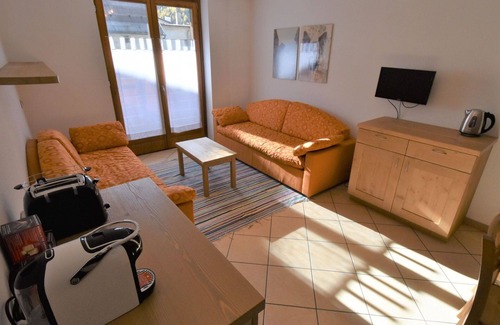 Campodolcino Apartment | Cosy apartment for 4 guests with WIFI, TV, terrace, pets allowed and parking