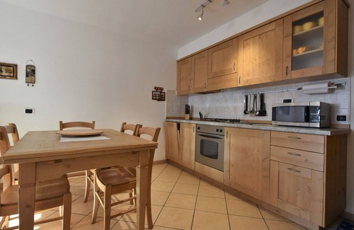 Campodolcino Apartment | Cosy apartment for 4 guests with WIFI, TV, terrace, pets allowed and parking