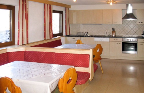 Schwendau Apartment | Cosy apartment for 24 guests with WIFI, TV, balcony and parking