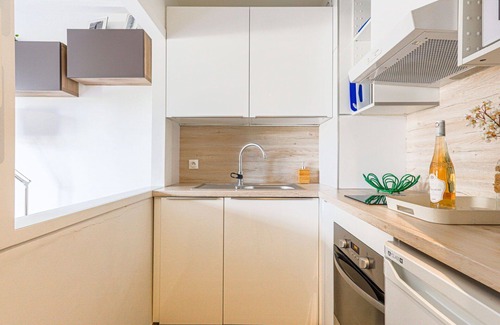 Cimiez Apartment | Cosy apartment for 2 guests with WIFI, A/C, TV, terrace, pets allowed and panoramic view