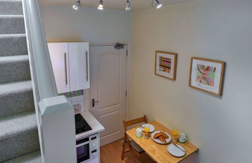Cawsand Apartment | Cosy apartment for 2 people with WIFI and terrace