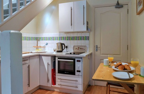 Cawsand Apartment | Cosy apartment for 2 people with WIFI and terrace