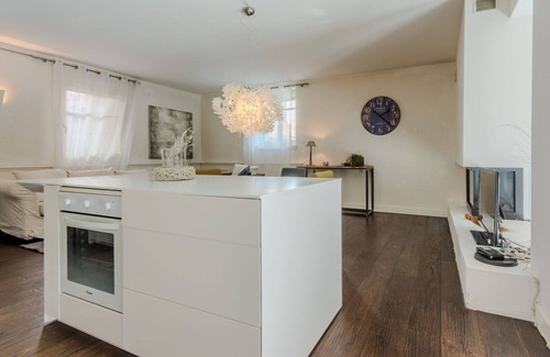 Trento Apartment | Cosy apartment for 3 people with WIFI, TV and parking