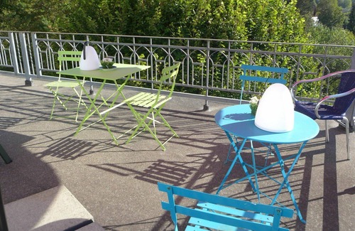 Tramelan Apartment | Cosy apartment for 4 people with TV, patio, panoramic view and parking