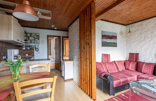 Friedrichskoog Apartment | Cosy apartment for 4 people with WIFI, TV, terrace and parking