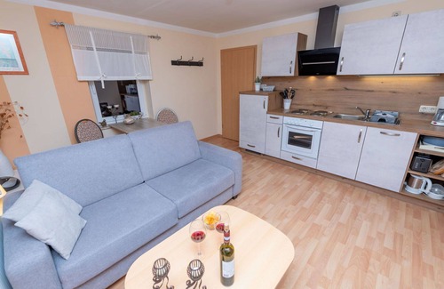 Stangerode Apartment | Cosy apartment for 4 guests with WIFI, TV, patio and parking