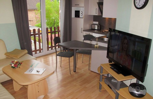 Stangerode Apartment | Cosy apartment for 4 guests with WIFI, TV, patio and parking