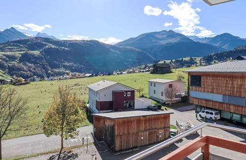 Acletta Apartment | Cosy apartment for 4 guests with WIFI, TV, balcony and panoramic view