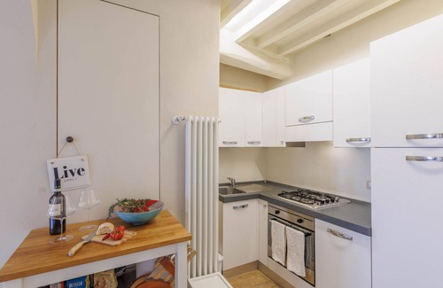 Cortona Apartment | Cosy apartment for 4 guests with WIFI, A/C, terrace and panoramic view