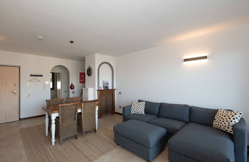 Baveno Apartment | Cosy apartment for 4 guests with WIFI, TV, patio and pets allowed