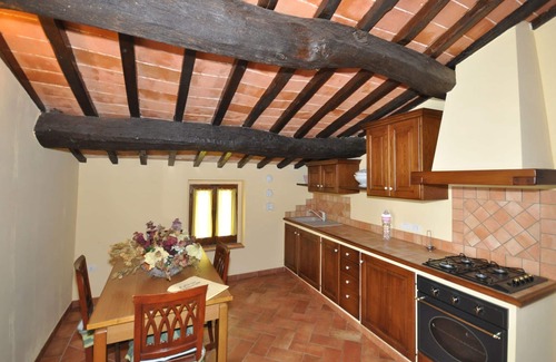 Marradi Apartment | Cosy apartment for 4 guests with pool, WIFI, TV, pets allowed, panoramic view and parking