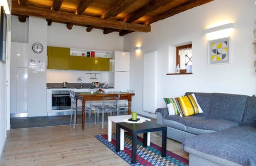 Raveo Apartment | Cosy apartment for 4 guests with WIFI, TV, balcony and pets allowed